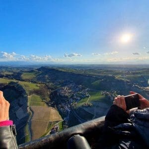 Giro in mongolfiera di gruppo su Barolo e le Langhe